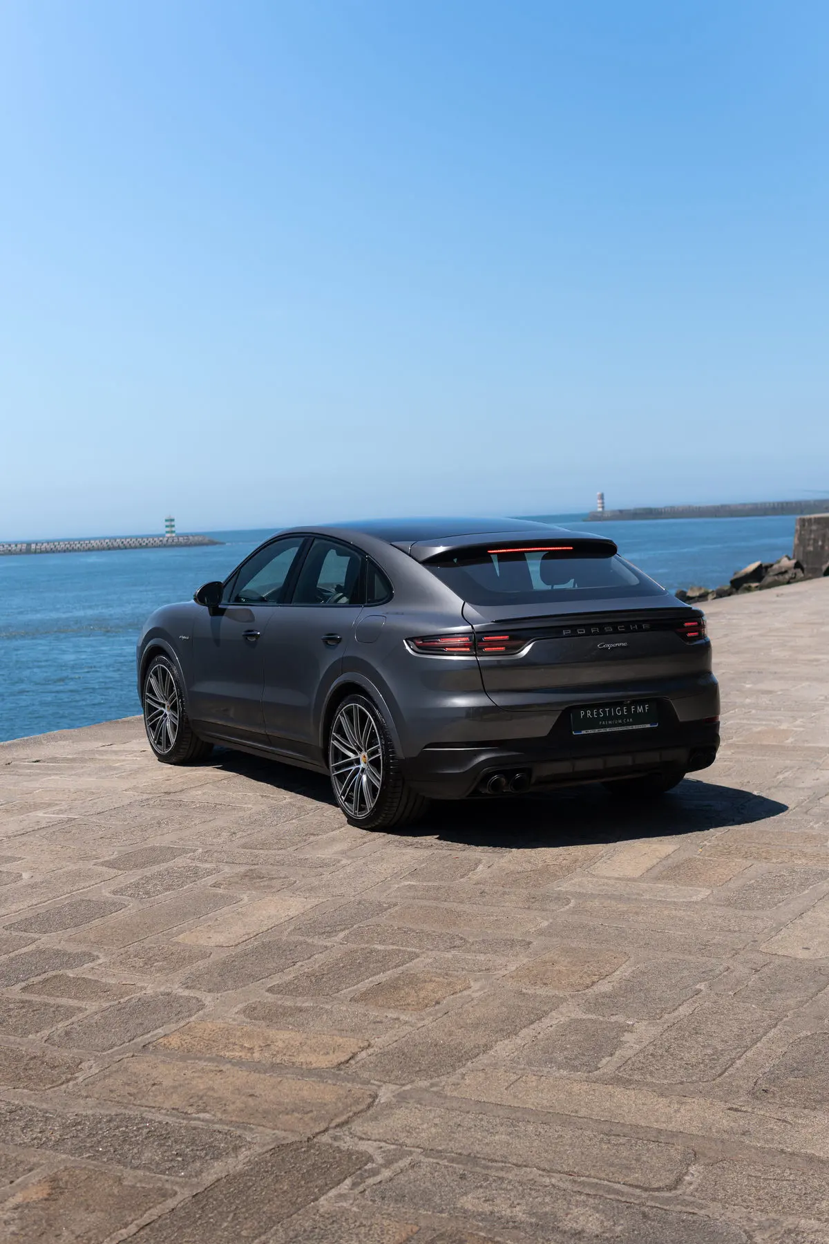 Porsche Cayenne Coupé E-Hybrid 2020, fotografia 4