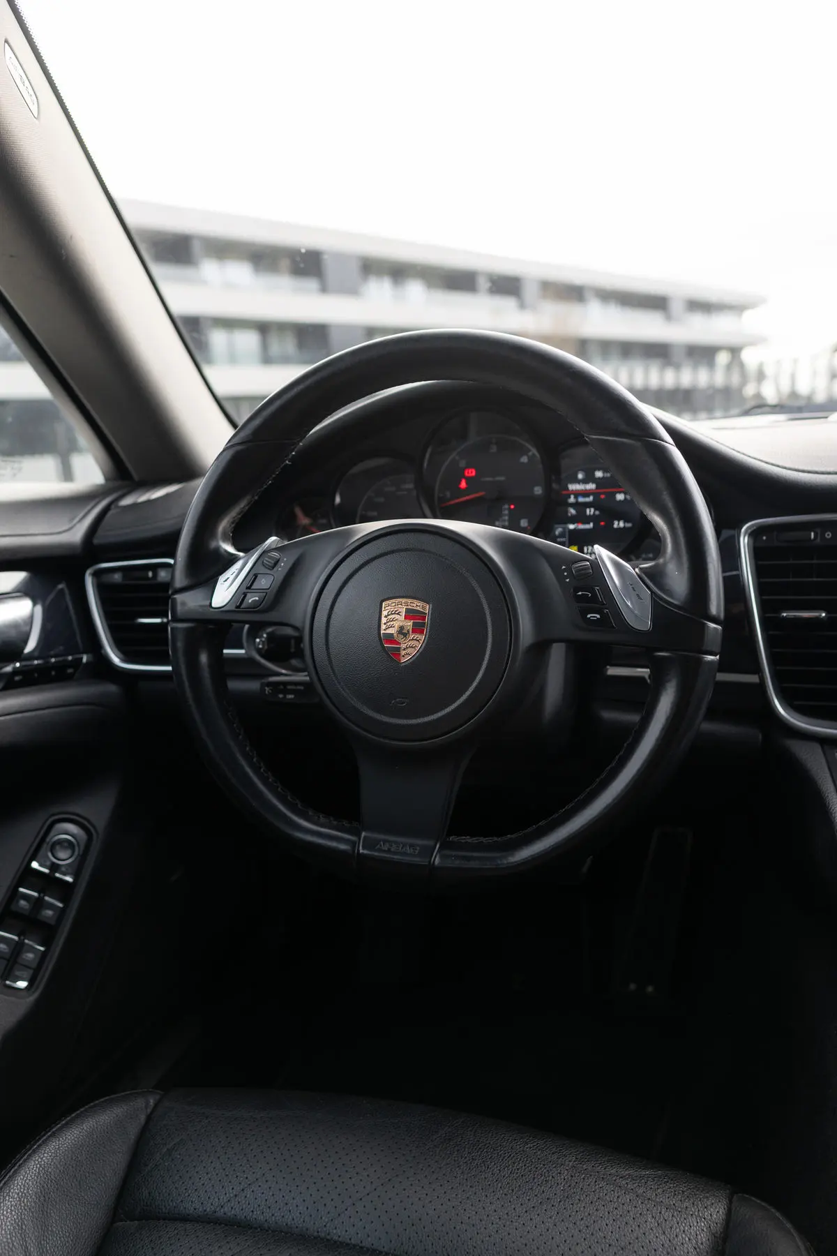 Porsche Panamera 3.0 V6 Diesel 2013, fotografia 5
