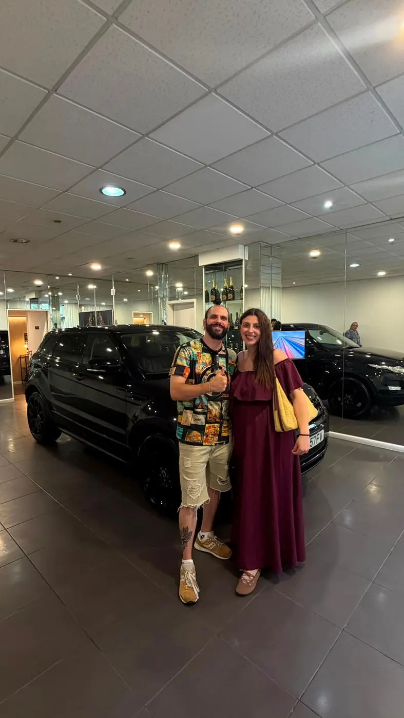 Entrega de viatura a cliente no showroom Prestige FMF, 11